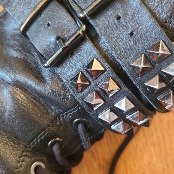 Steve Madden Black Studded Combat Boots size 9 zip lace up punk - Picture 15 of 16